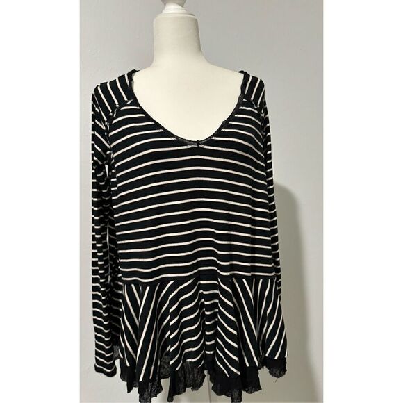 We the free striped black oversized long sleeve swing laced hem top S - Picture 2 of 9
